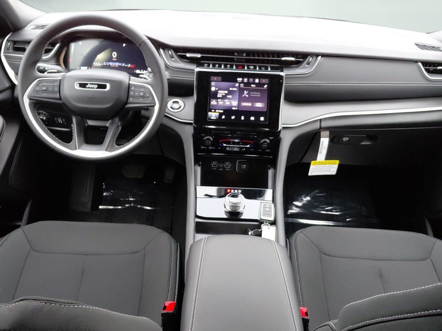 2026 Jeep Grand Cherokee Laredo