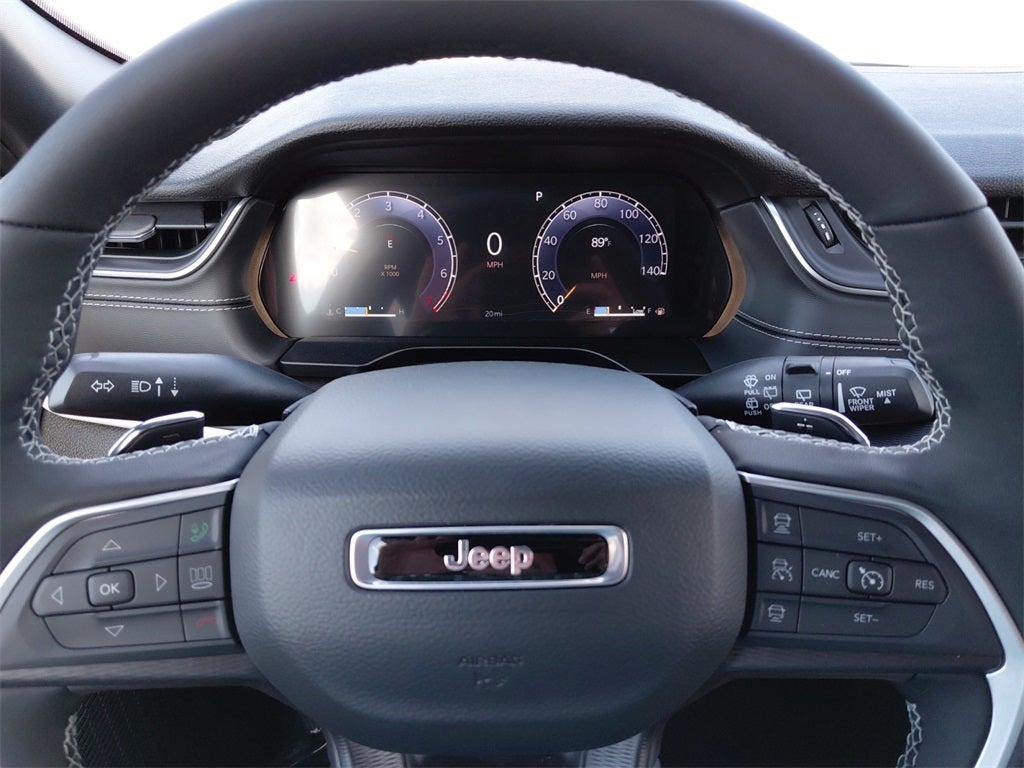 2025 Jeep Grand Cherokee L Laredo