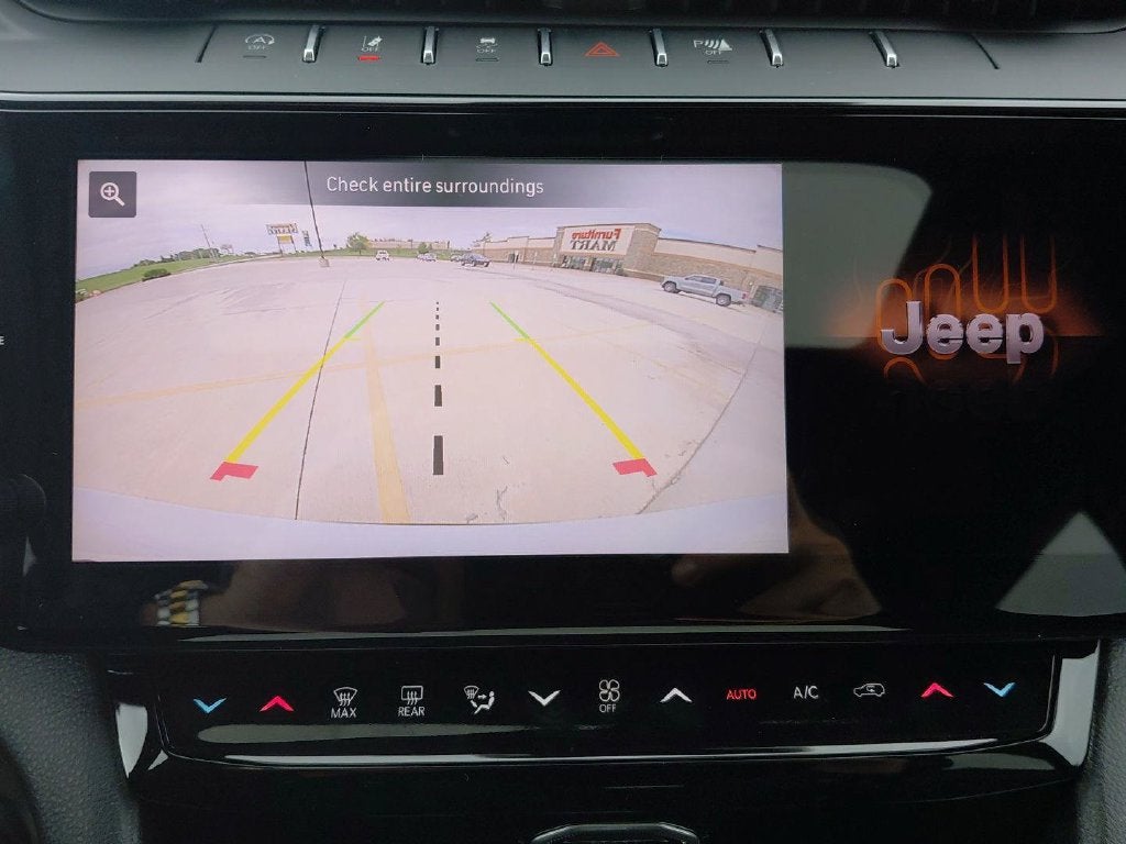 2027 Jeep Grand Cherokee L Laredo Altitude