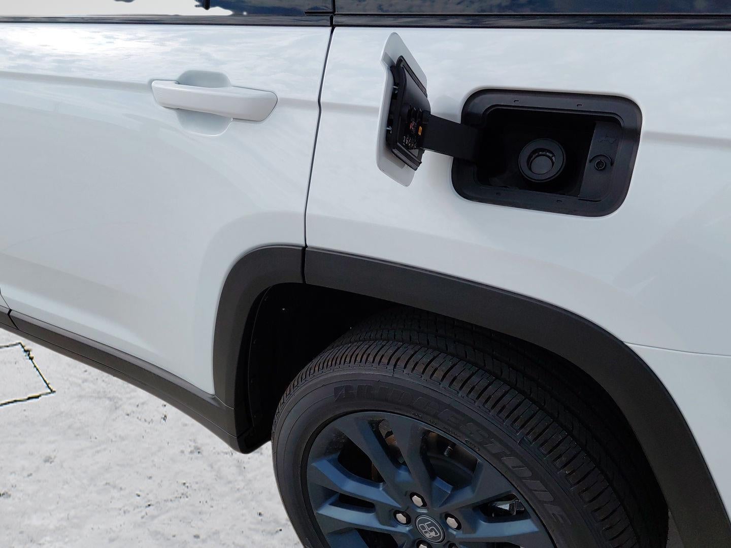 2026 Jeep Grand Cherokee L 85th Anniversary Edition