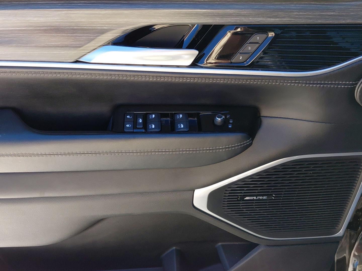 2023 Jeep Wagoneer Series II