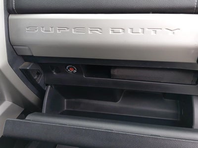 2017 Ford Super Duty F-350 SRW Lariat