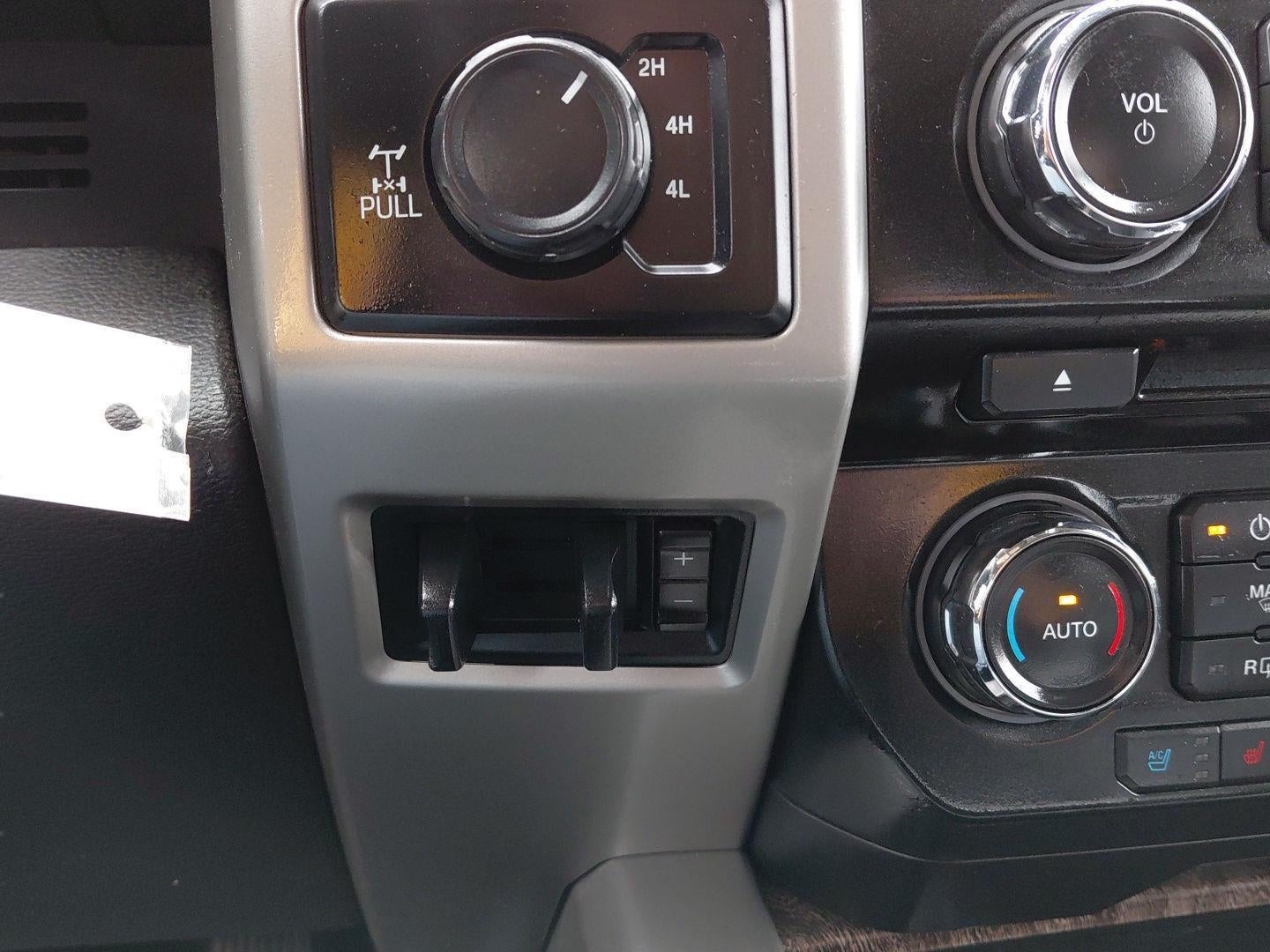 2017 Ford Super Duty F-350 SRW Lariat