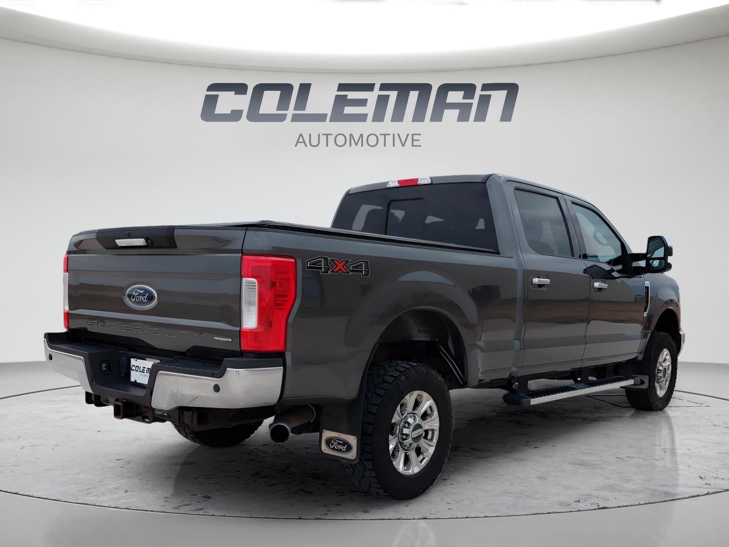 2017 Ford Super Duty F-350 SRW Lariat