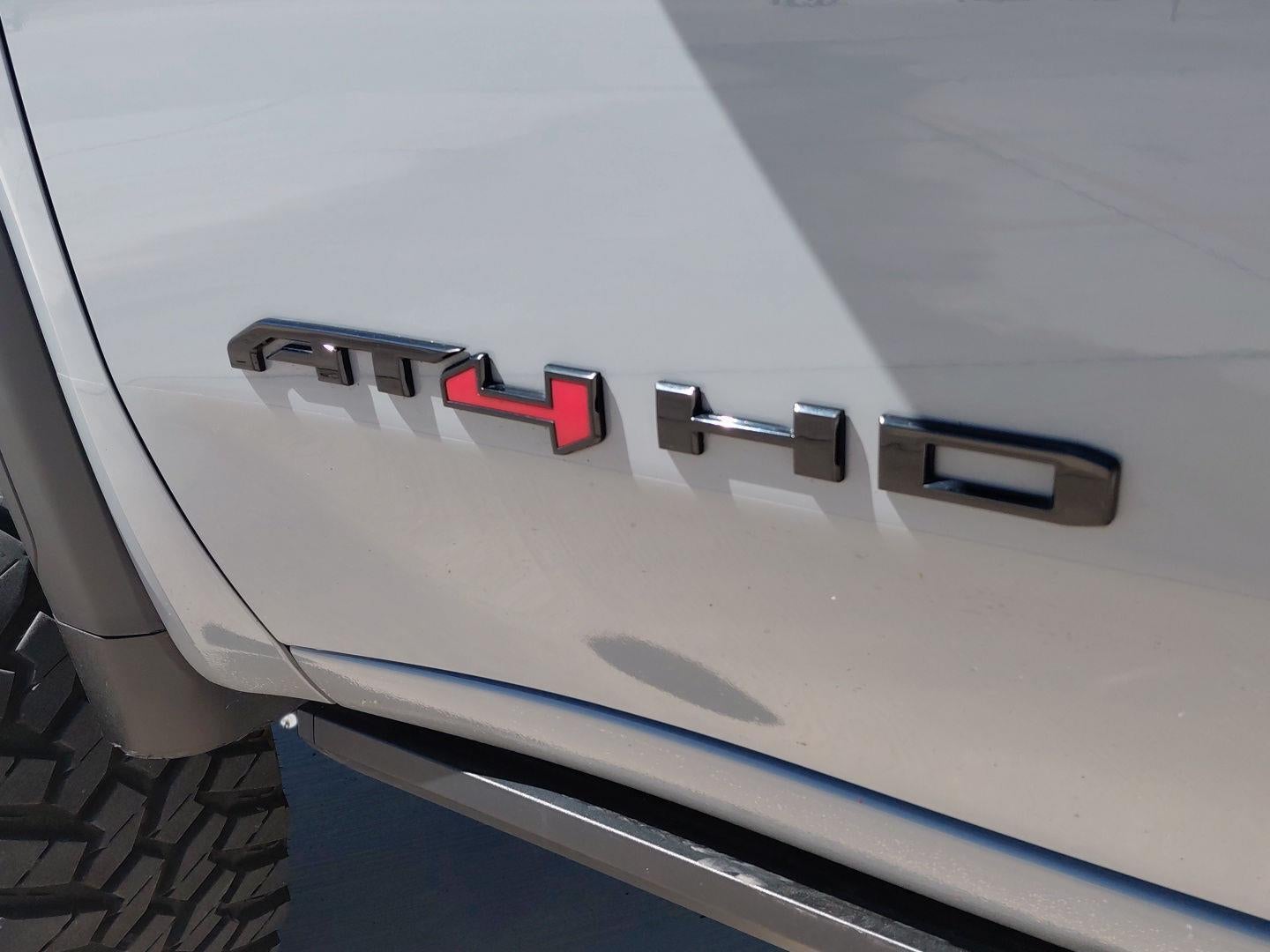 2024 GMC Sierra 3500HD AT4 Crew Cab Long Box 4WD