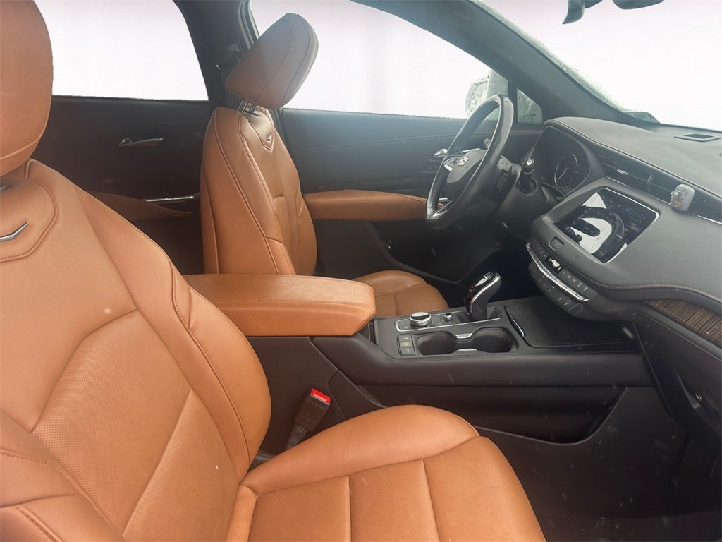 2021 Cadillac XT4 Premium Luxury