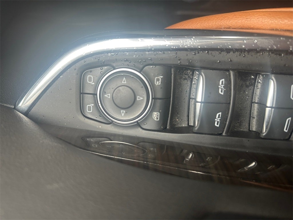 2021 Cadillac XT4 Premium Luxury