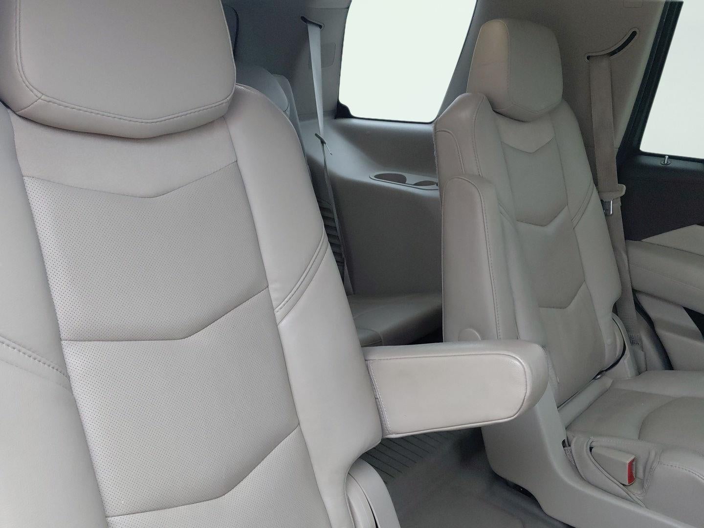2016 Cadillac Escalade Luxury Collection