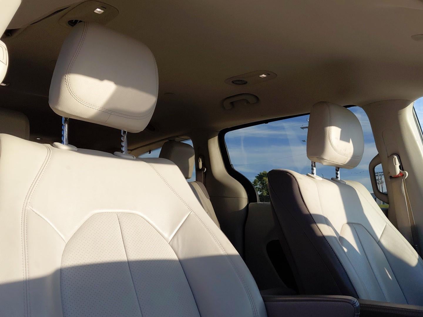 2017 Chrysler Pacifica Touring-L Plus