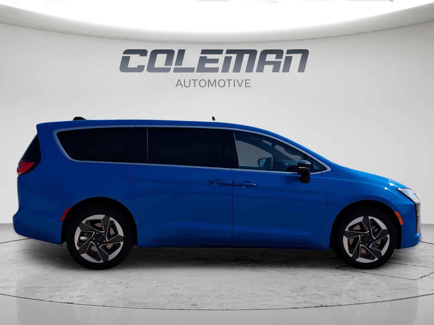 2027 Chrysler Pacifica Limited