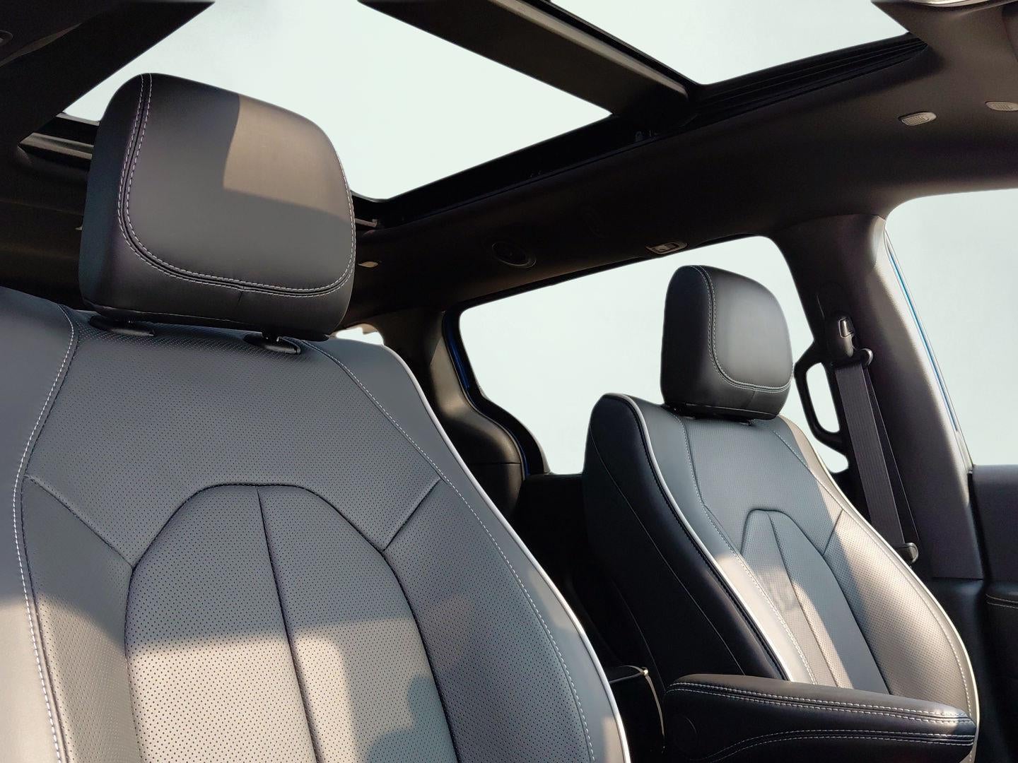 2027 Chrysler Pacifica Limited