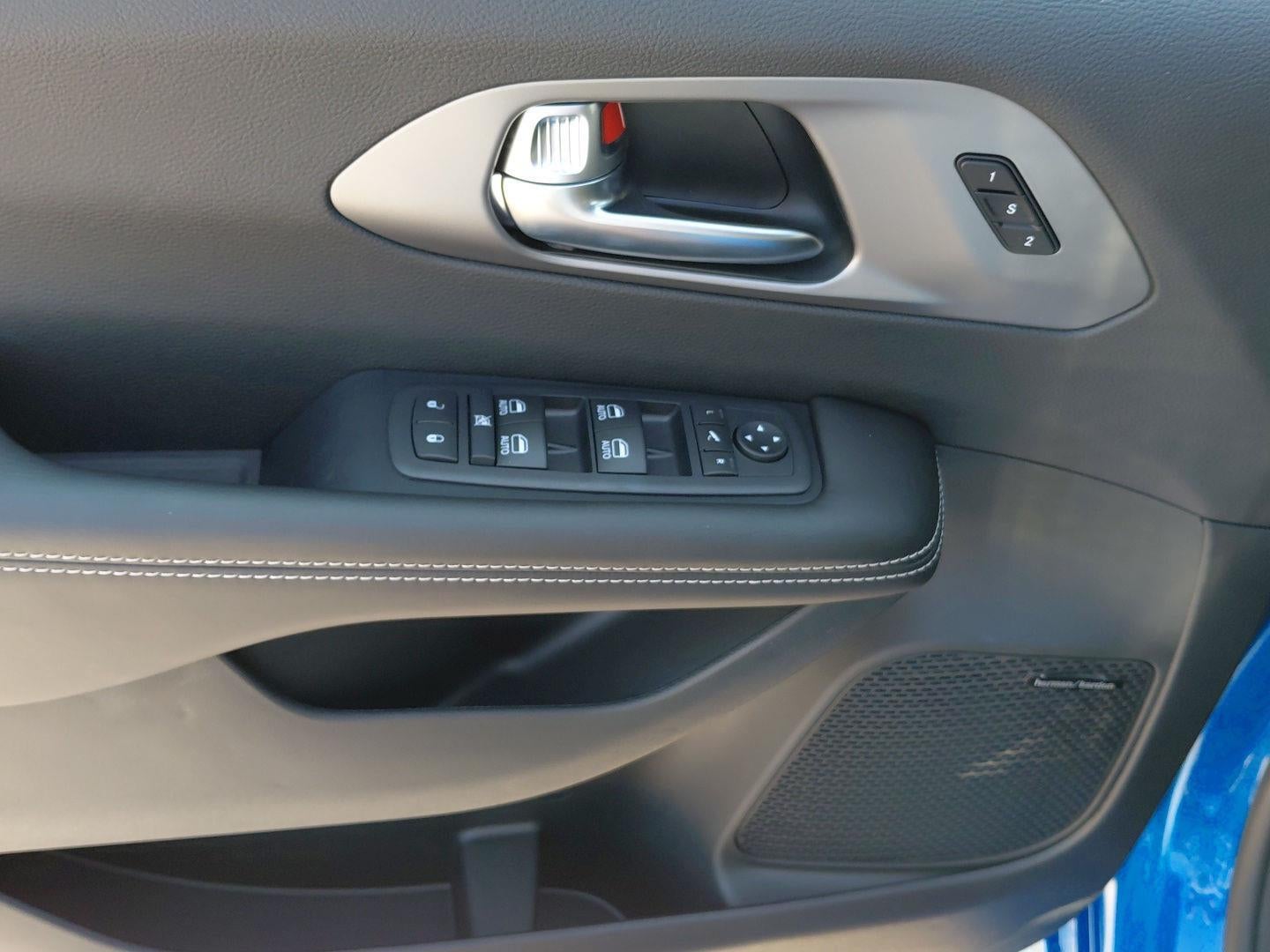 2027 Chrysler Pacifica Limited