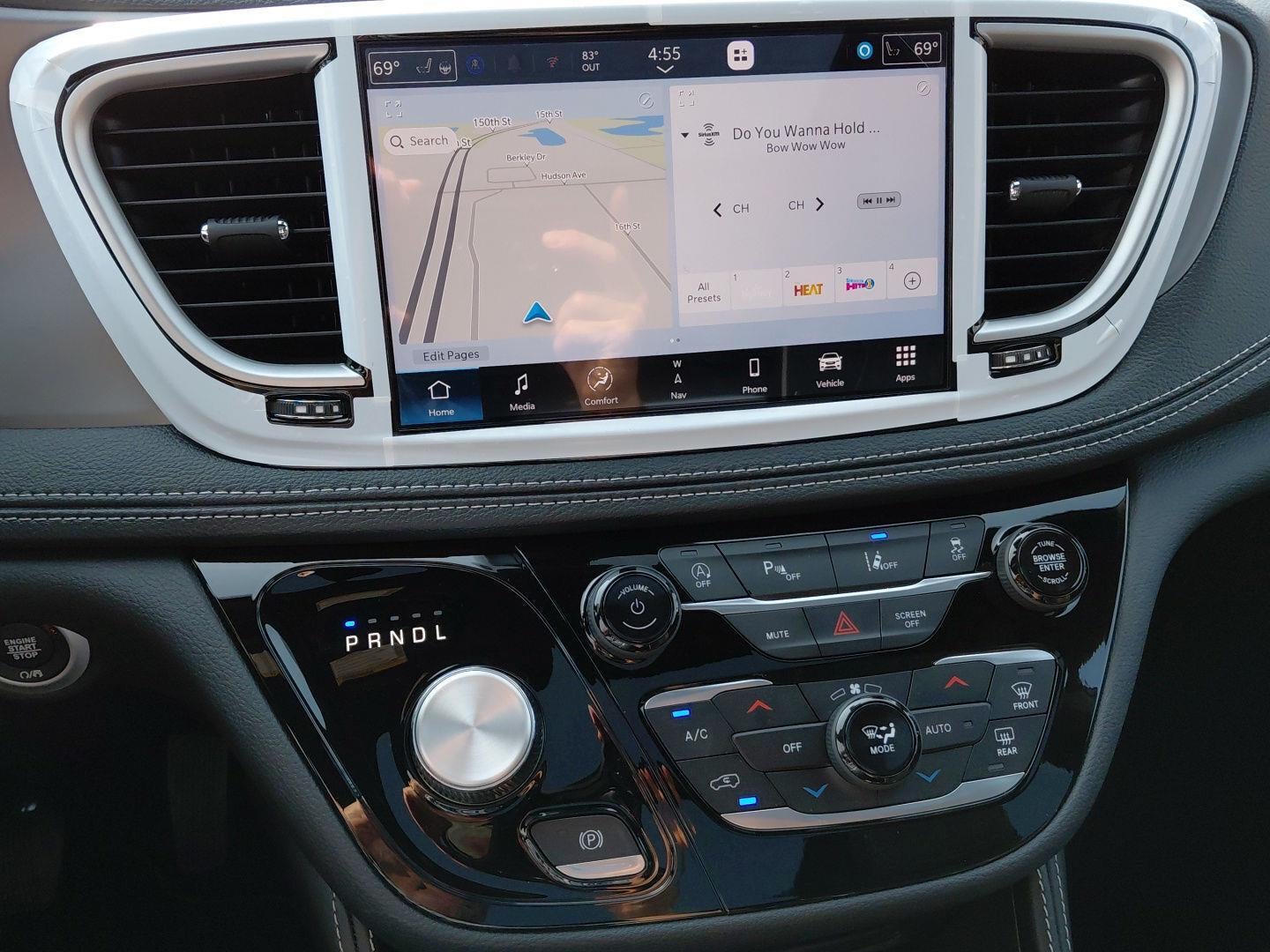 2027 Chrysler Pacifica Limited