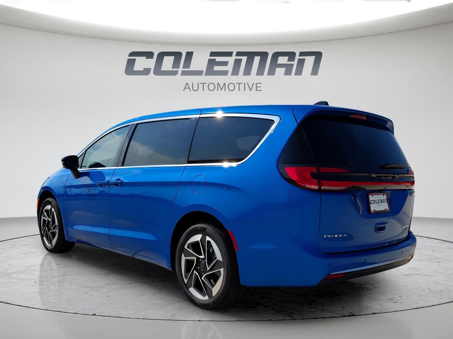 2027 Chrysler Pacifica Limited