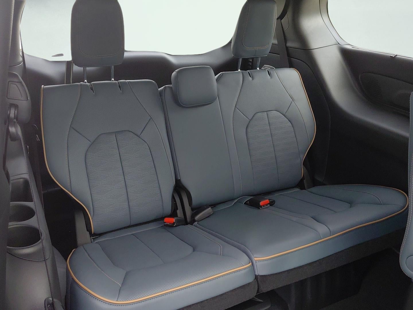 2027 Chrysler Pacifica Pinnacle