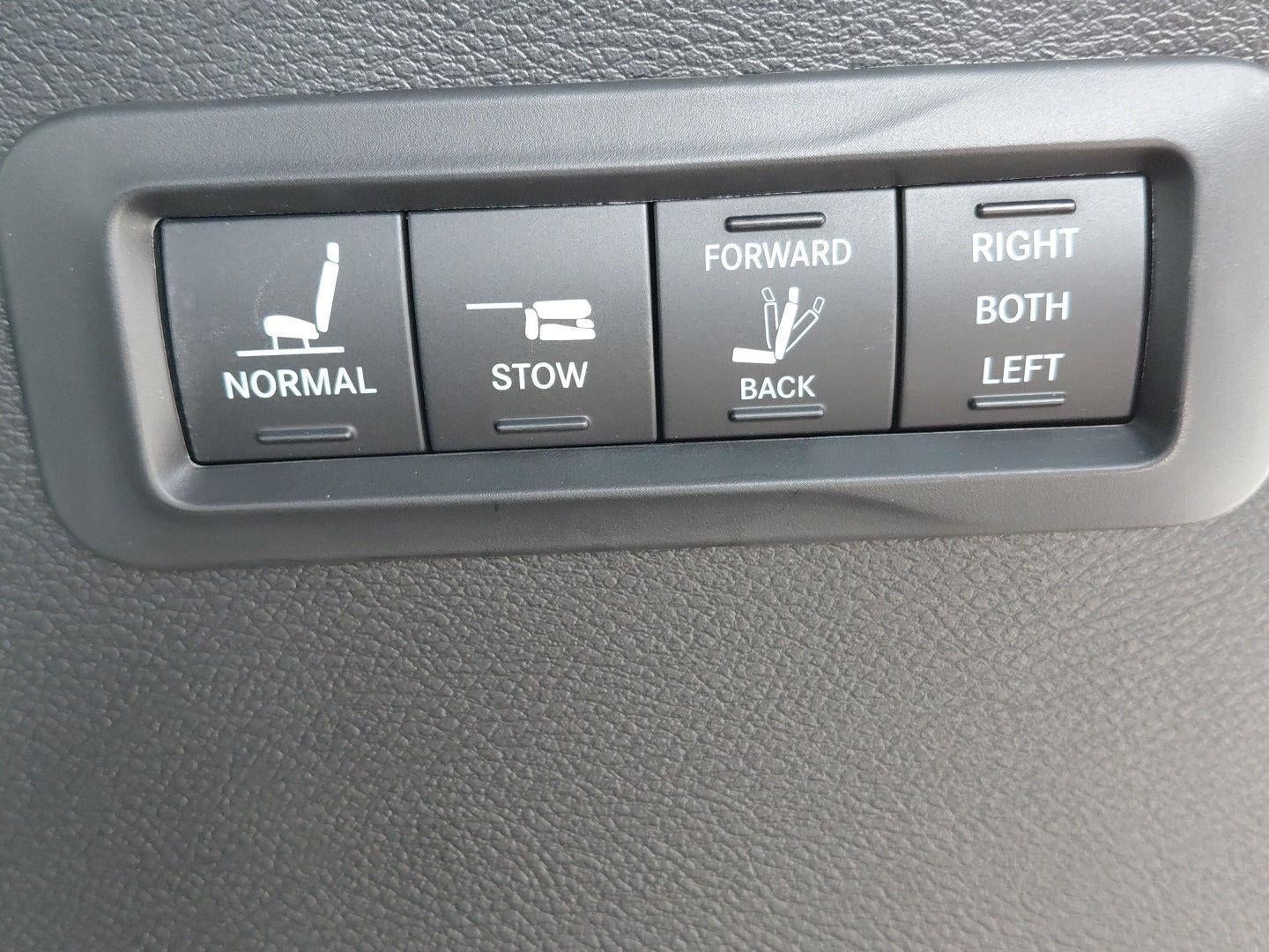 2027 Chrysler Pacifica Pinnacle