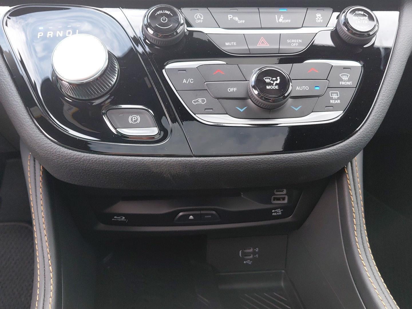 2027 Chrysler Pacifica Pinnacle