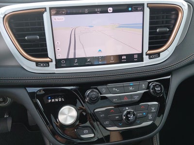 2027 Chrysler Pacifica Pinnacle
