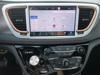 2027 Chrysler Pacifica Pinnacle
