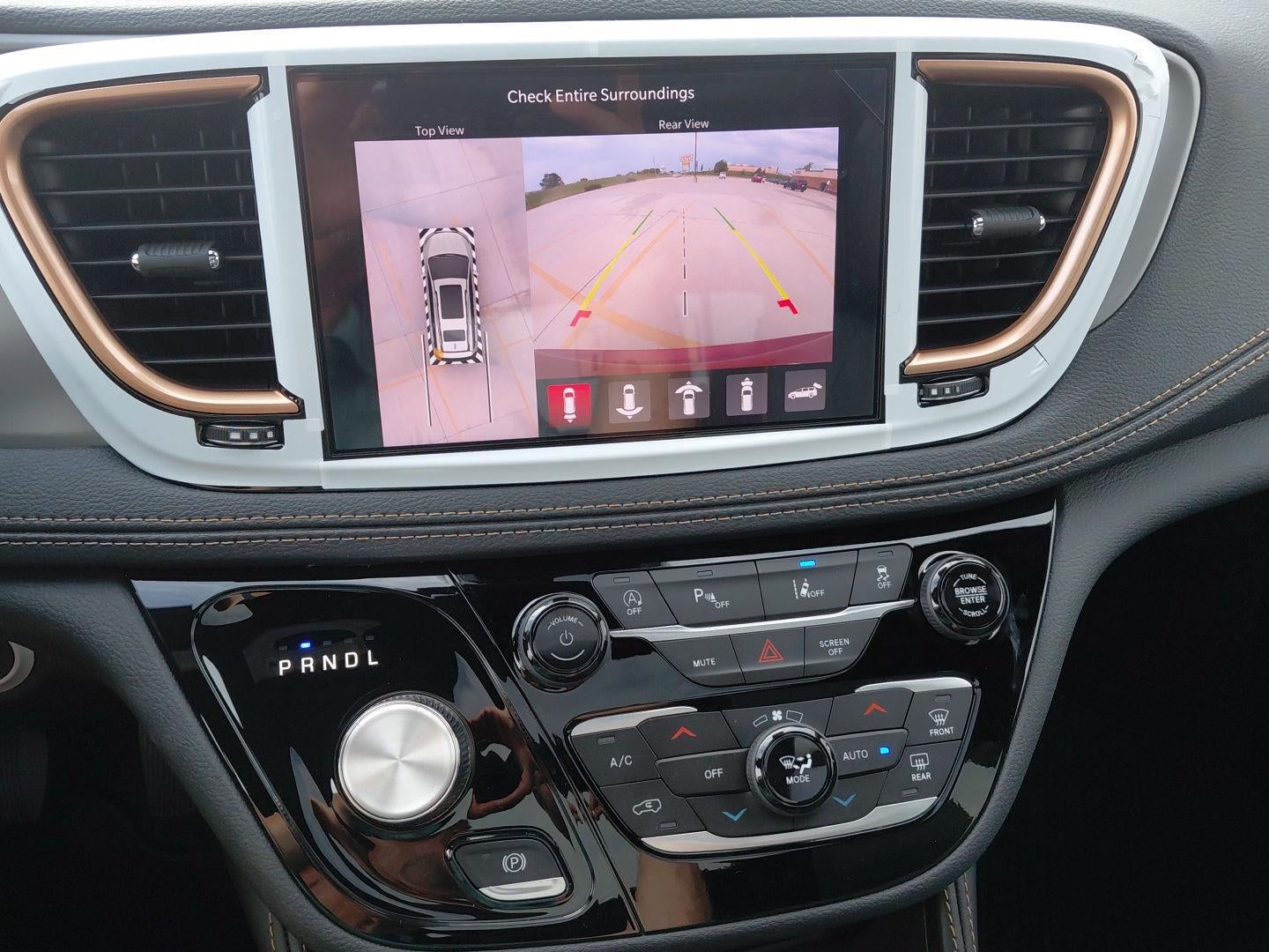 2027 Chrysler Pacifica Pinnacle