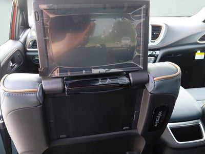 2027 Chrysler Pacifica Pinnacle