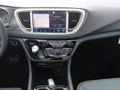 2027 Chrysler Pacifica Pinnacle