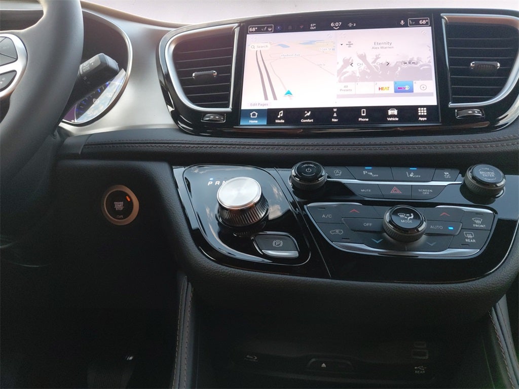 2026 Chrysler Pacifica Pinnacle