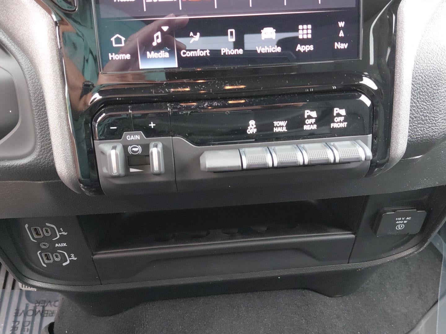2027 RAM 2500 Black Express