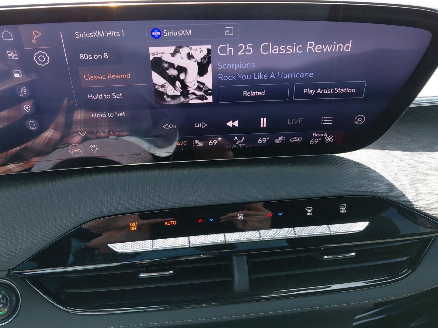 2025 Buick Enclave Preferred