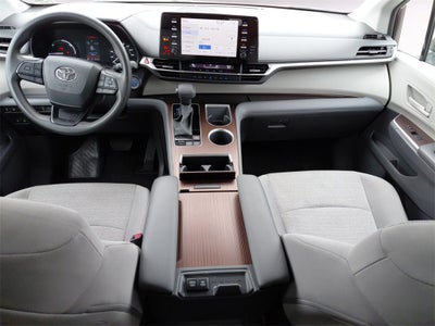 2024 Toyota Sienna LE 8 Passenger